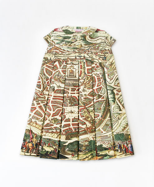 Les Robes G&eacute;ographiques by Elisabeth Lecourt